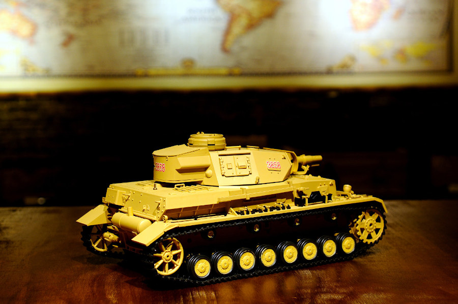 RC Panzer "Kampfwagen IV Ausf.F-1" Heng Long 1:16 Sandfarbe mit Rauch und Sound, Stahlgetriebe und 2,4Ghz+V6.0